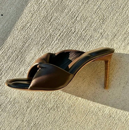 JACQUEMUS Les Mules Bagnu Twisted Brown Lambskin Sandals