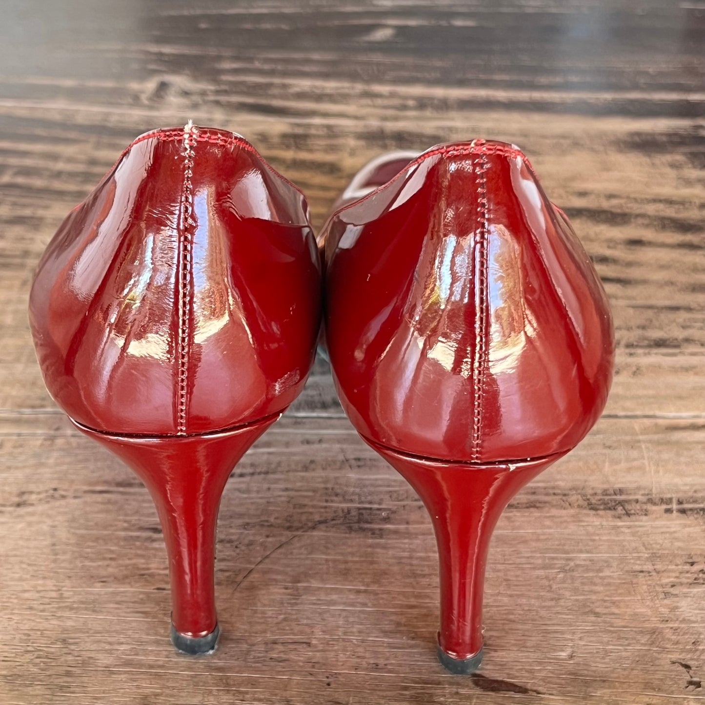 Christian Louboutin Burgundy Patent Leather Simple Pumps