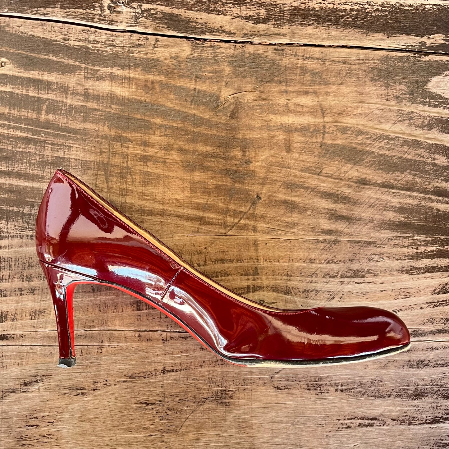 Christian Louboutin Burgundy Patent Leather Simple Pumps