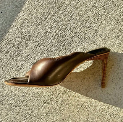 JACQUEMUS Les Mules Bagnu Twisted Brown Lambskin Sandals